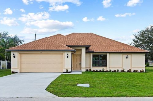 130 12th Ct, Cape Coral, FL 33909-2602
