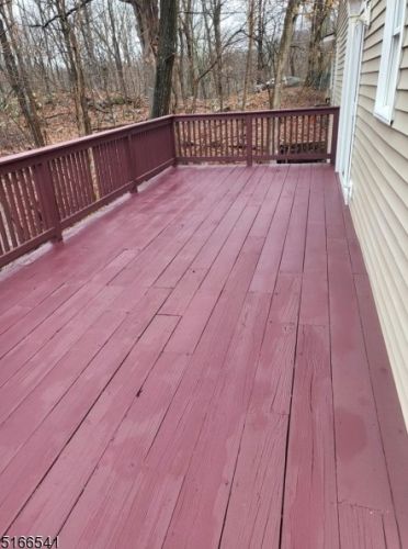 18 Berry Ln, West Milford NJ  07480-3632 exterior