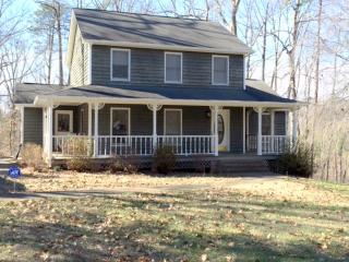 1405 Sherwood Dr, Reidsville, NC 27320-5224