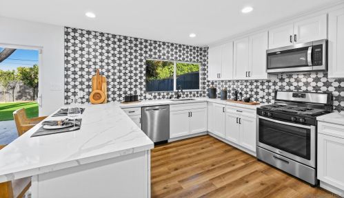 4031 Datcho Dr, San Diego CA 92117-4621 exterior