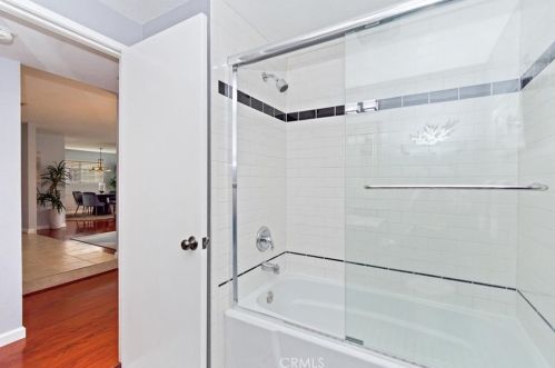 74 Woodleaf, Irvine CA  92614-7081 exterior