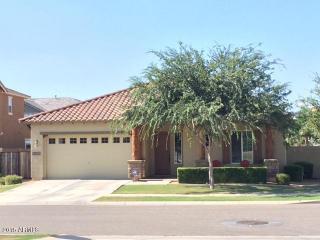 3654 Mesquite St, Gilbert, AZ 85296-1832