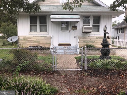 1119 Simpson Ave, West Deptford, NJ 08063-1441