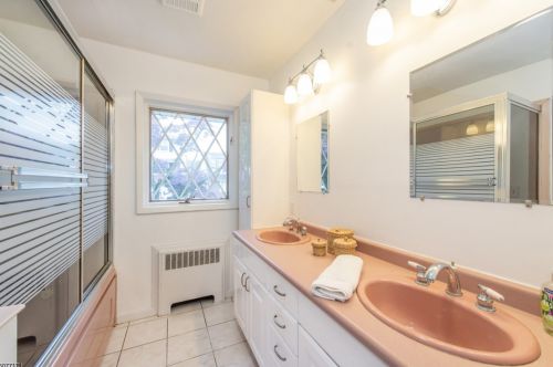 100 Cedarhurst Ave, West Paterson NJ  07424-3005 exterior
