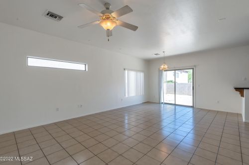 2001 Pinal Vis, Tucson AZ  85713-5121 exterior