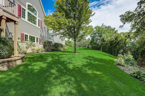 2301 Silver Fox Ct, Waukesha WI  53188-2593 exterior