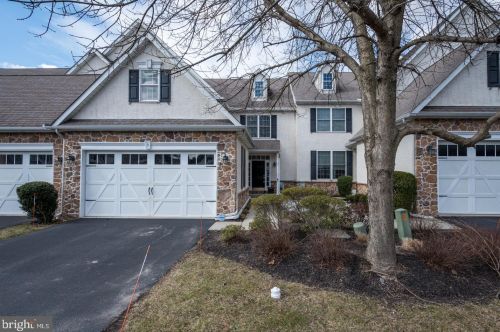 5 Robert Ct, Chadds Ford, PA 19317-8994