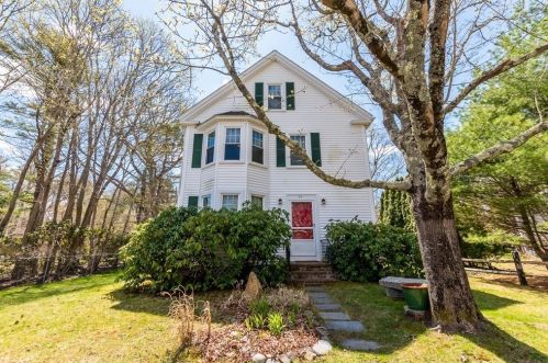 90 Main St, Marion, MA 02738-1532