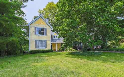 5807 Glenview Ave, Cincinnati, OH 45224-2813
