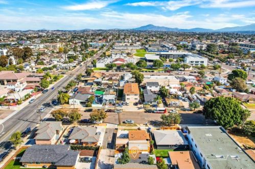 1628 C Ave, National City CA  91950-4520 exterior