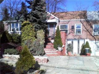 4817 54th Ave, Long Island City, NY 11378