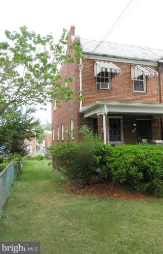 1315 28th St, Washington, DC 20007-3122