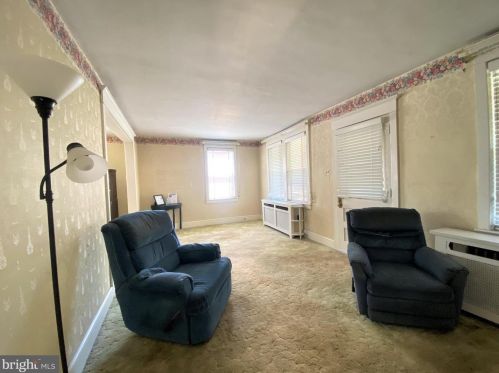 605 Linden Ave, Riverton NJ  08077-1415 exterior