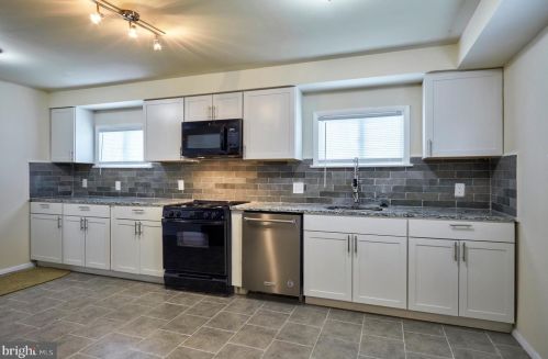 4336 43rd St, Camden, NJ 08109-1804