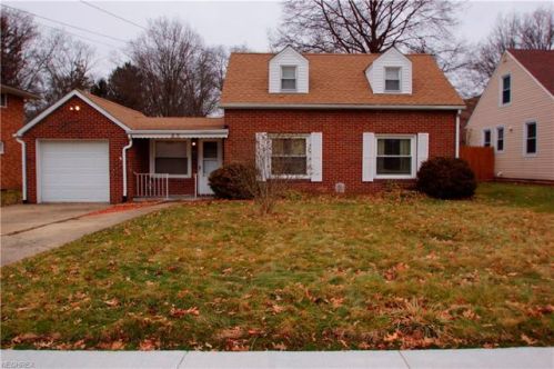 69 5th St, Easton, OH 44270-1331