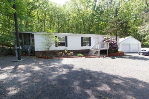 2946 Owego Tpke, Hawley, PA 18428-4527