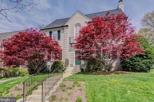 3361 Rittenhouse St, Washington, DC 20015-1671