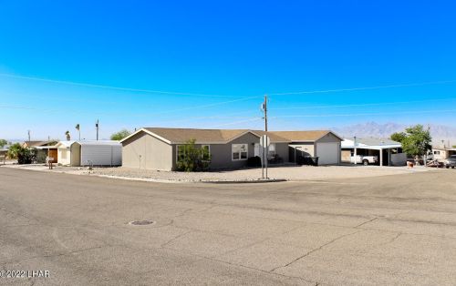 2695 Honeybear Dr, Lake Havasu City, AZ 86404-1276