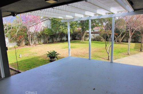 1378 1st Ave, Upland CA  91786-3220 exterior