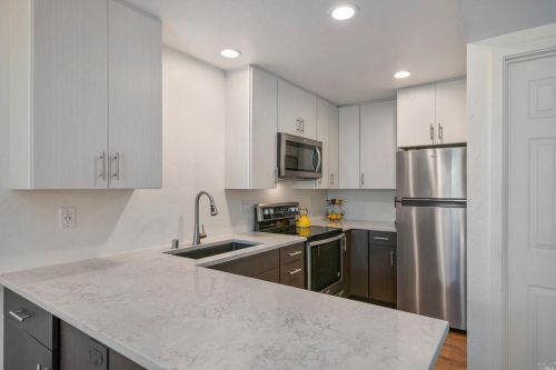 105 Virginia Ave, Sebastopol, CA 95472-3549