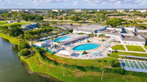 916 Flanders T, Delray Beach FL  33484-5354 exterior