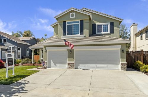 1153 Arapaho Dr, Gilroy, CA 95020-8116