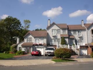 158 Kaydeross Park Rd, Saratoga Springs NY  12866-8704 exterior