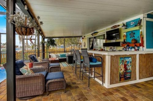 4046 Floramar Ter, New Port Richey FL 34652-3167 exterior