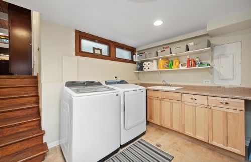 77 Lakeview Dr, Lake Geneva WI  53147-9701 exterior