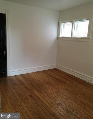 407 College Ave, Lancaster PA 17603-3319 exterior