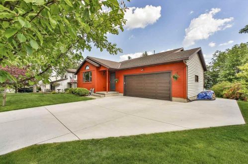 5521 Forge Dr, Madison, WI 53716-2455