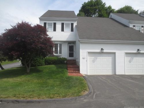 1 Dickinson Ct, Litchfield, CT 06759-3312