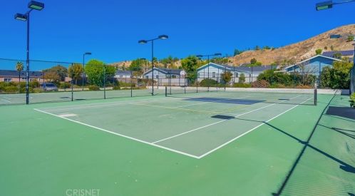 28101 Vista View Dr, Santa Clarita CA  91351-5710 exterior
