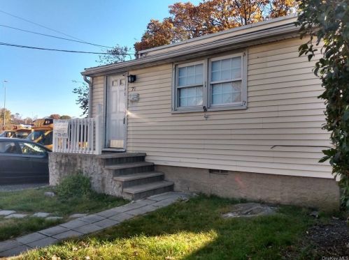 71 Pleasant St, New Rochelle, NY 10801-2207