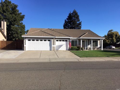 1800 Derby Dr, Liberty Farms, CA 95620-2520