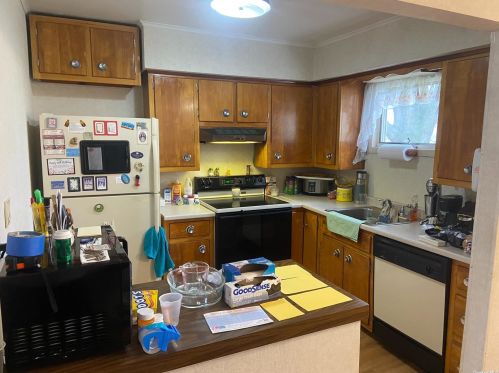 2245 Plum Tree Rd, Westbury NY  11590-6029 exterior