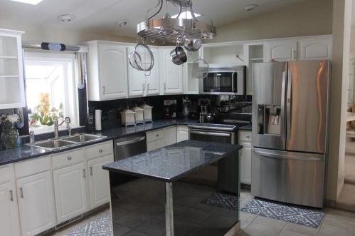 2017 Remington Dr, Pittsburgh PA  15237-6234 exterior