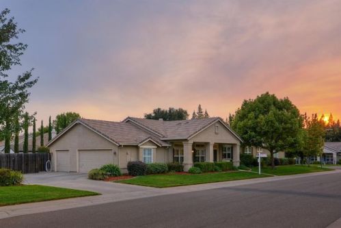 9145 Ivy League Cir, Citrus Heights, CA 95662-4266