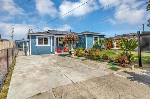 16 Foster Ct, Oakland, CA 94603-2026