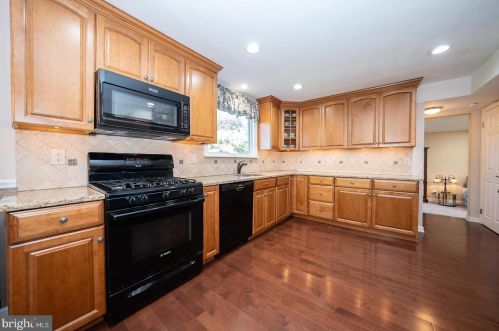 296 Waverly Rd, Southampton PA  18966-3353 exterior