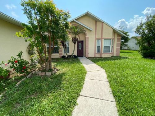 3 Cordona Dr, Kissimmee, FL 34758-3428