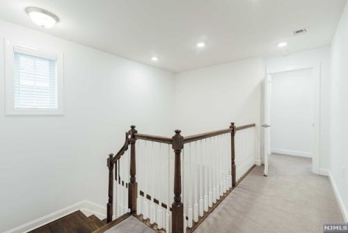 38 Walnut St, Little Falls NJ  07424-1402 exterior