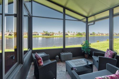 633 Grand Canal Dr, Kissimmee FL  34759-4356 exterior