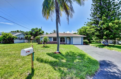 632 Jaeger Dr, Delray Beach, FL 33444-1932