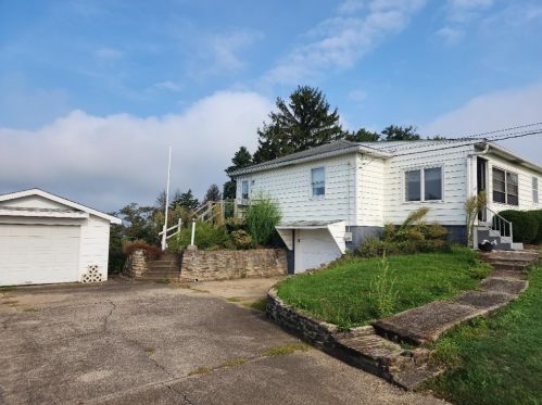15 Williams Dr, West Newton, PA 15089-1829