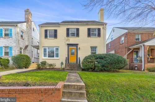 5239 Western Ave, Washington, DC 20015-2126