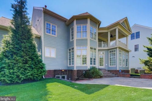 4424 Tuscany Ct, Woodbridge VA  22192-5519 exterior