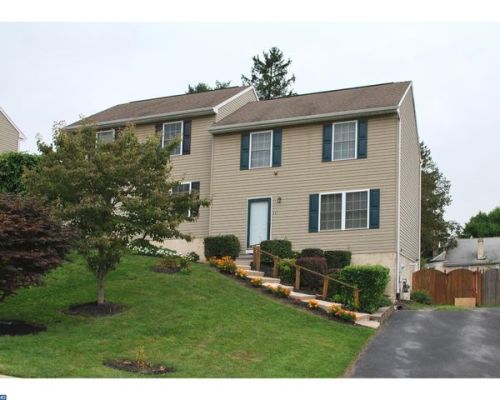 217 Talucci Dr, Downingtown, PA 19335-2870