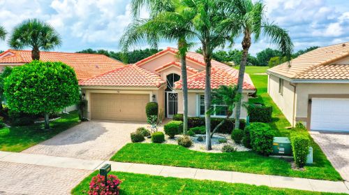 7369 Haviland Cir, Boynton Beach FL  33437-6461 exterior