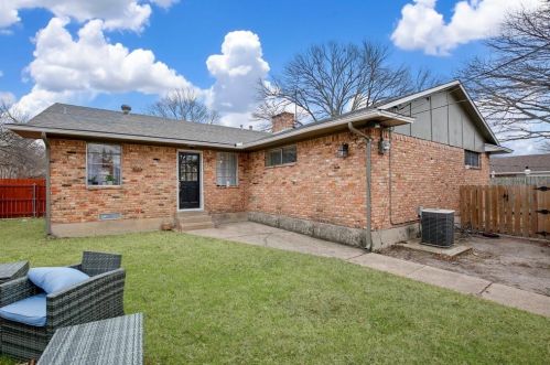 10005 Chippendale Dr, Dallas TX  exterior